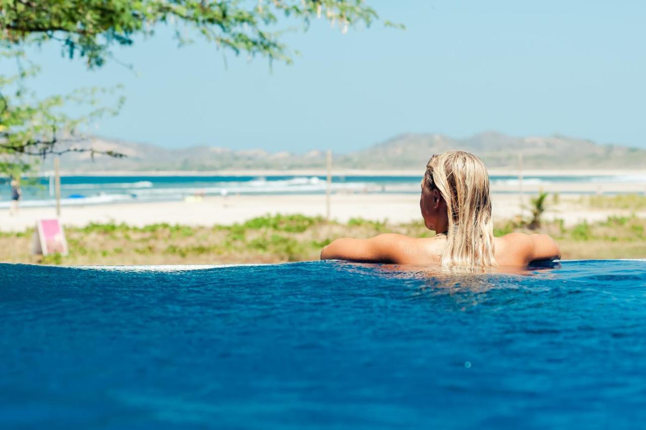 Witch'S Rock Surf Camp Hotel ตามารินโด ภายนอก รูปภาพ