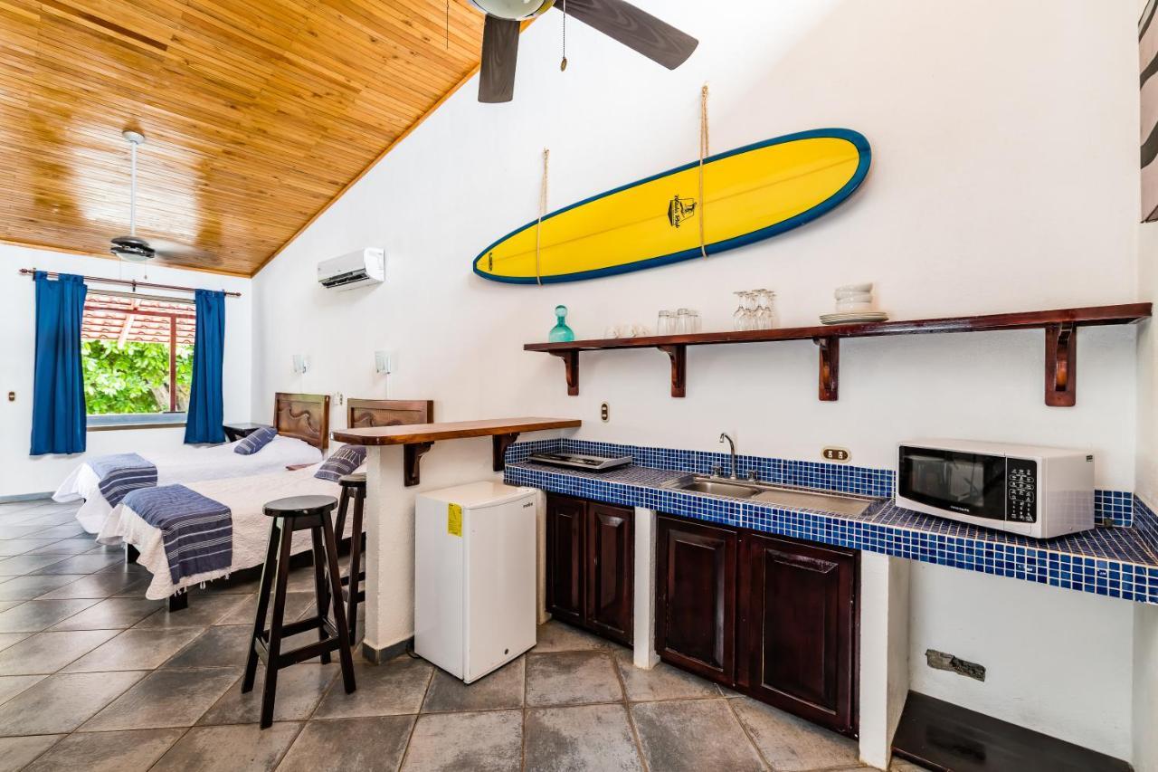 Witch'S Rock Surf Camp Hotel ตามารินโด ภายนอก รูปภาพ